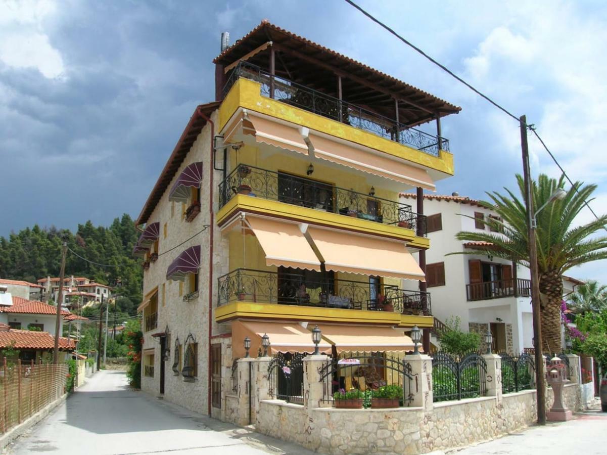 Comfortable Apartment Near The Central Beach Nea Skioni Exterior foto
