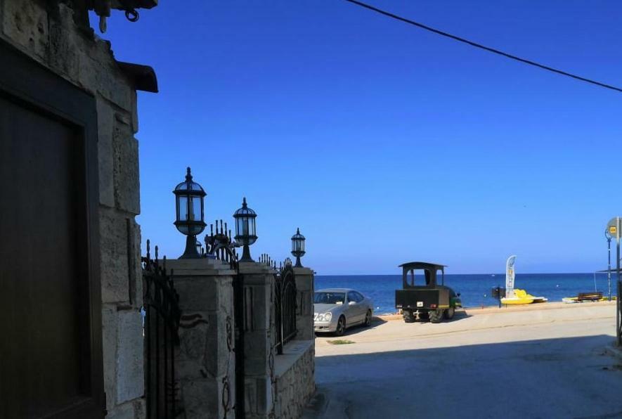 Comfortable Apartment Near The Central Beach Nea Skioni Exterior foto